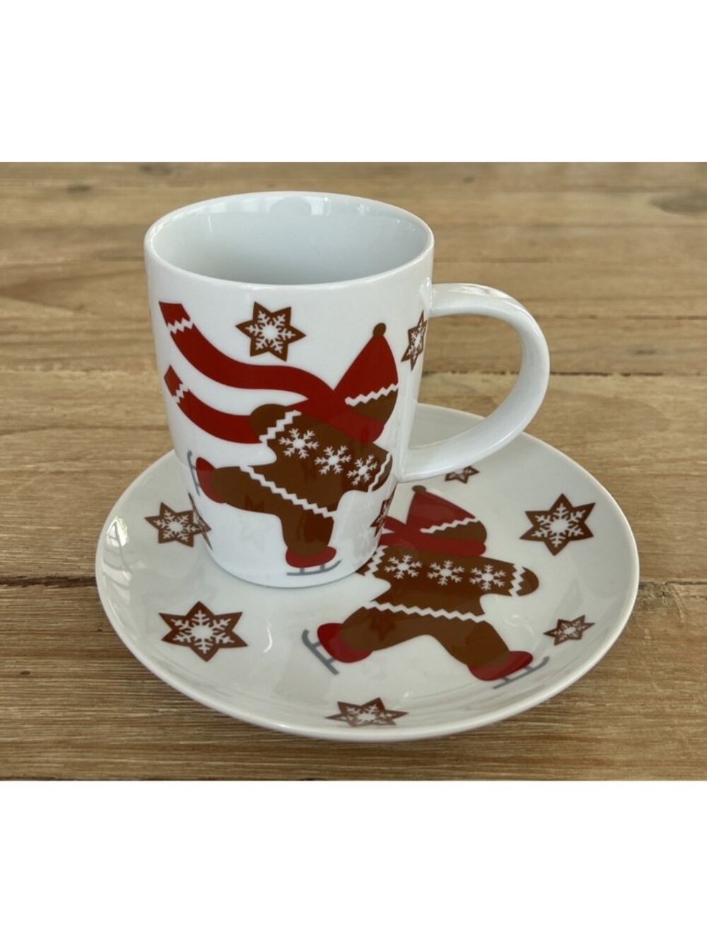 Crate & Barrel Iceskating Gingerbread Man - Coffee Mug & Dessert Plate Set